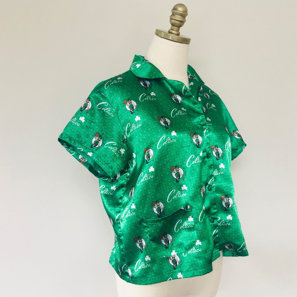 Celtics Shirt Green Satin  Button front Short Sleeves Wing Tip Collar